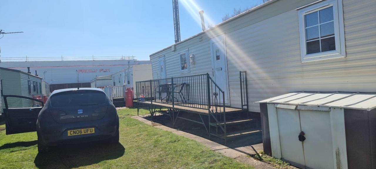 8 Berth Caravan Direct Beach Access Ingoldmells Exterior photo